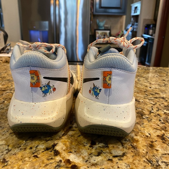 Nike Zoom Crossover Youth (Earth and Sun) Basketball shoes. - Picture 4 of 5